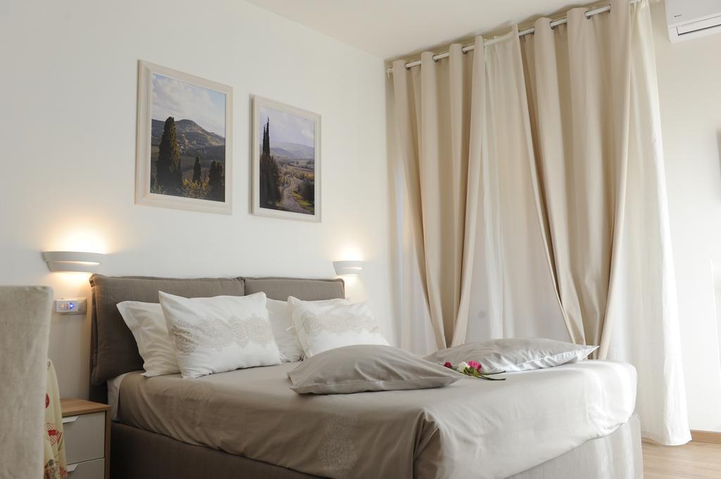 Piccolo Borgo Antico Hotel Firenze Bagian luar foto